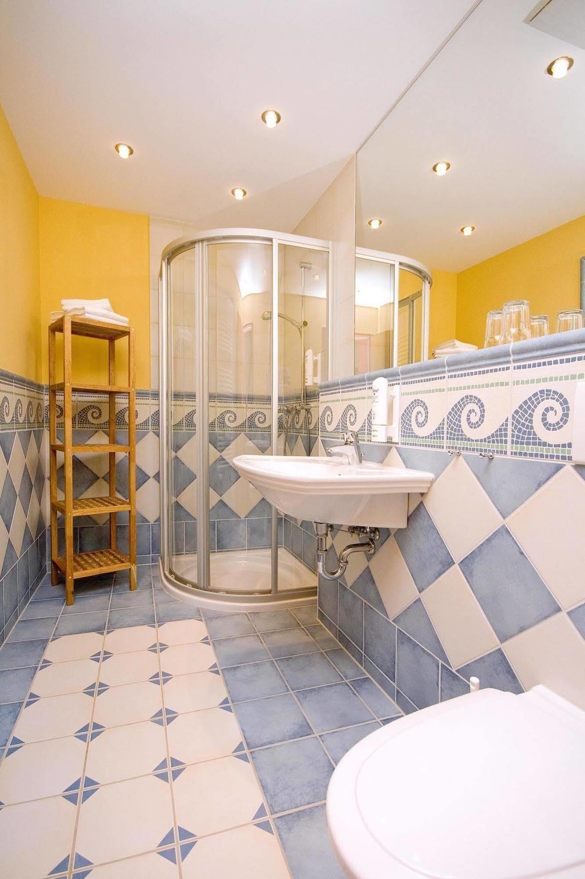 Nautilus Hotel 4*